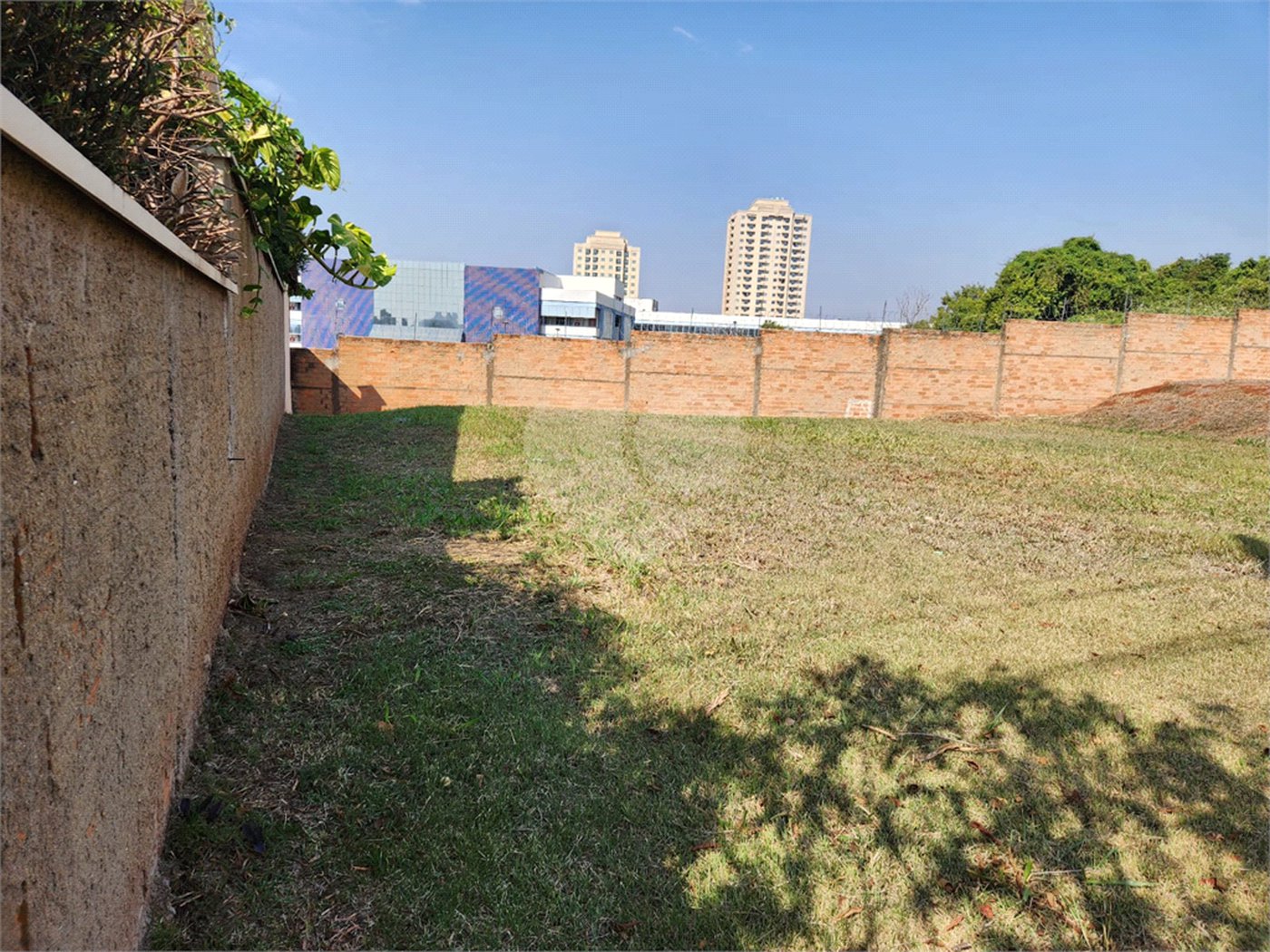 Terreno à venda em Altos do Jaraguá, Araraquara, SP