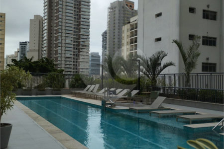 Apartamento à venda com 2 quartos em Santo Amaro, São Paulo, SP