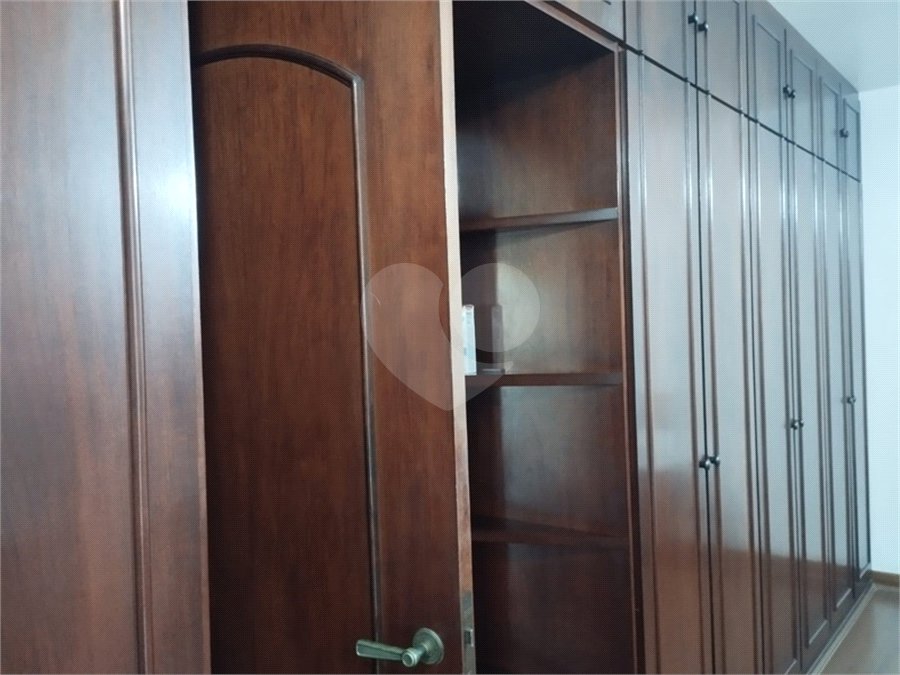 Sobrado à venda com 4 quartos, sendo 1 suíte, em Tremembé, São Paulo, SP