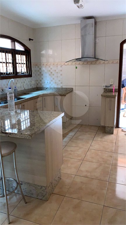 Sobrado à venda com 3 quartos, sendo 1 suíte, em Tremembé, São Paulo, SP