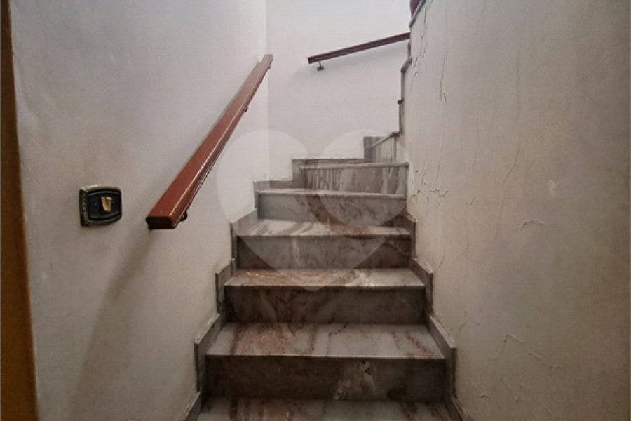 Sobrado à venda com 3 quartos em Vila Sabrina, São Paulo, SP