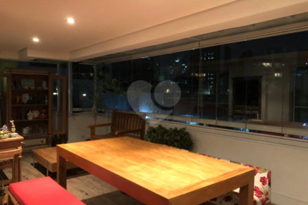 Apartamento à venda com 3 suítes em Vila Andrade, São Paulo, SP