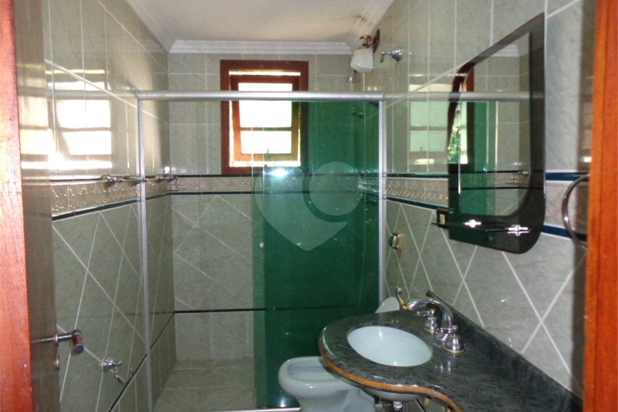 Sobrado à venda com 5 quartos, sendo 1 suíte, em Serra da Cantareira, Mairiporã, SP