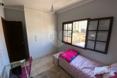 Casa à venda com 2 suítes no condomínio Pila, São Paulo - SP