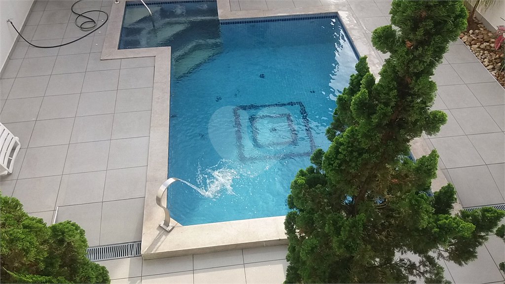 Sobrado à venda com 3 suítes em Jardim Franca, São Paulo, SP