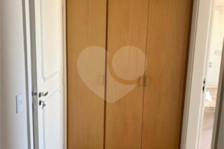 Apartamento à venda com 3 suítes em Vila Suzana, São Paulo, SP