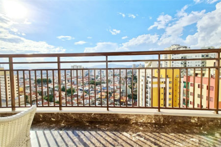 Apartamento à venda com 3 suítes em Santa Teresinha, São Paulo, SP