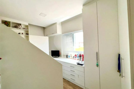 Sobrado à venda com 3 quartos, sendo 1 suíte,  em Residencial Jardim Nathália, Sorocaba, SP