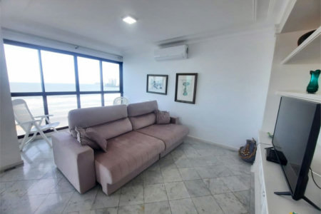 Apartamento Residencial à venda, Pitangueiras, Guarujá - AP0136.