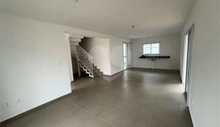 Casa à venda ou para alugar com 3 quartos, sendo 1 suíte, no condomínio Residencial Villa Flora, Votorantim - SP