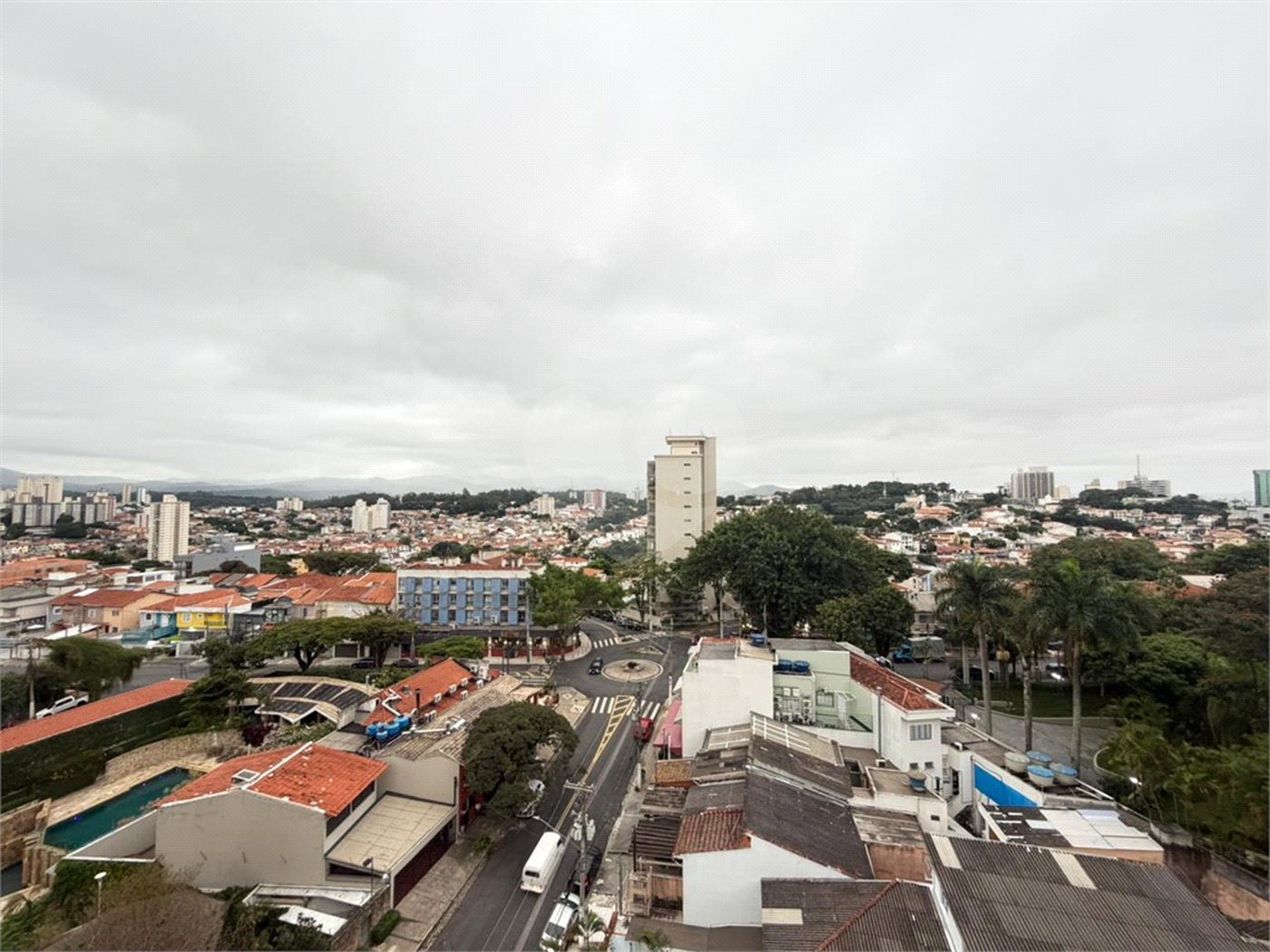 Apartamento com 3 suítes no Jardim França