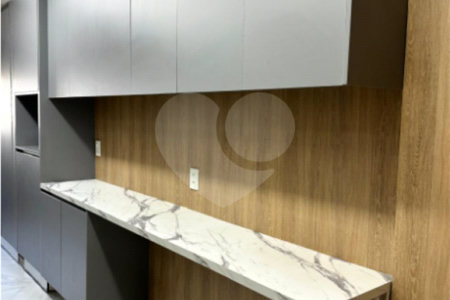 Apartamento à venda com 3 quartos, sendo 1 suíte,  em Jardim Vazani, São Paulo, SP