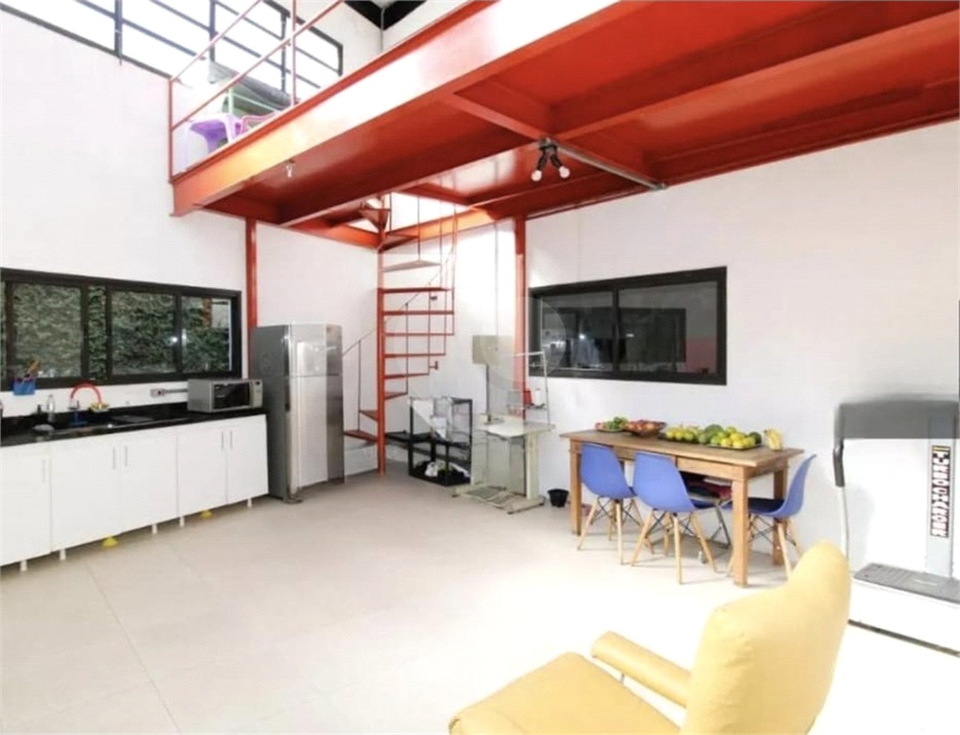 Casa no TREMEMBÉ Casa Estilo Rústico Industrial - JD GUAPIRA - CONDOMÍNIO FECHADO