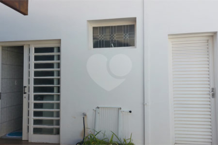 Casa à venda com 5 quartos, sendo 1 suíte, em Jardim Santa Paula, São Carlos, SP