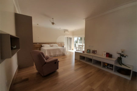 Casa à Venda no Condomínio Damha III – Elegância e Conforto para sua Família