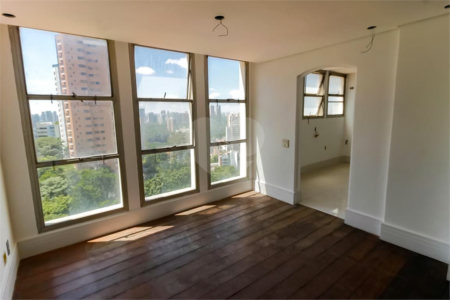 Apartamento à venda com 3 quartos, sendo 2 suítes, em Vila Andrade, São Paulo, SP