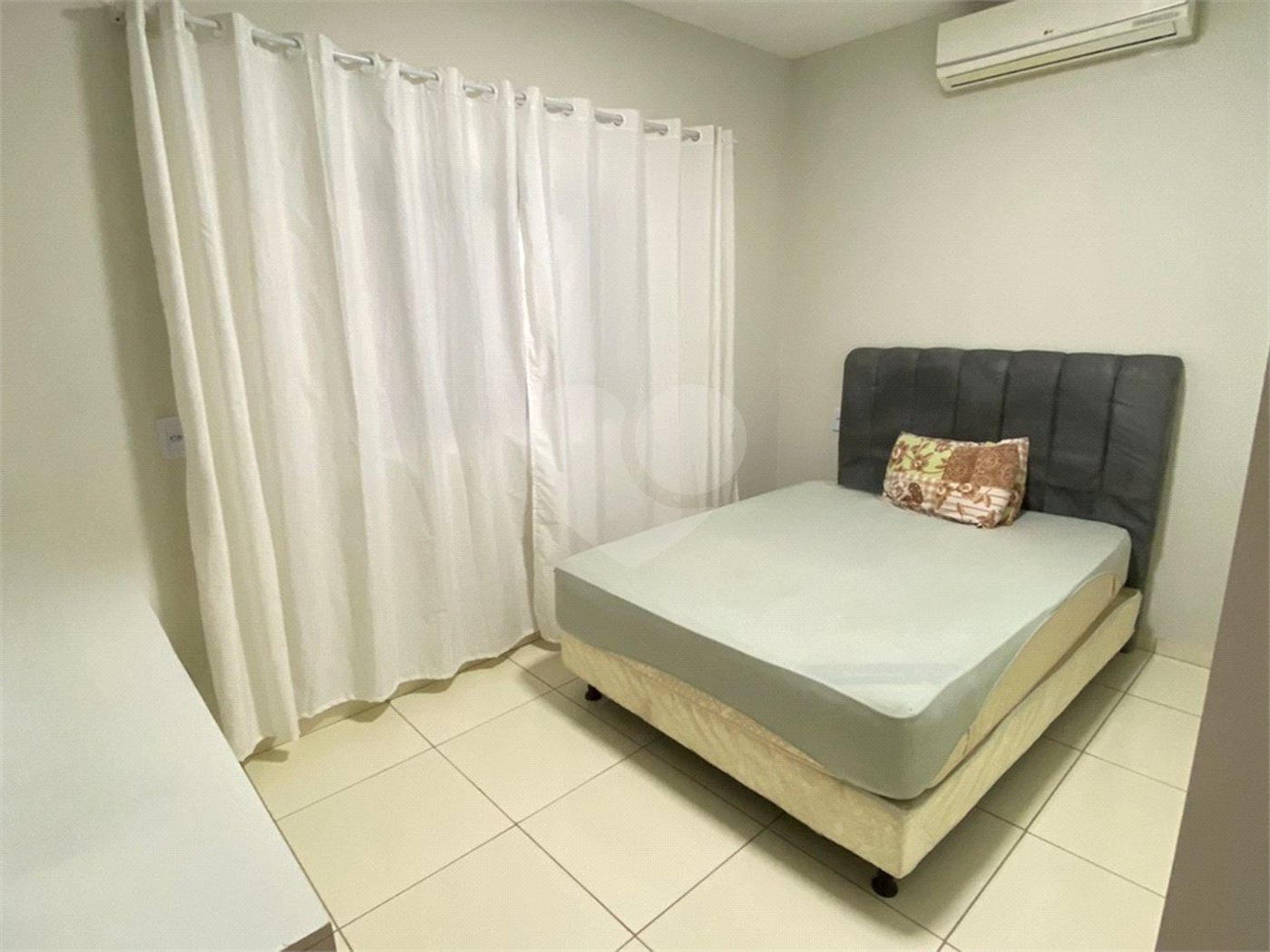 Casa à venda com 3 quartos, sendo 1 suíte, em Jardim Ibirapuera, Ponta Porã, MS