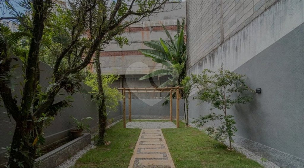 Sobrado à venda com 4 suítes em Vila Santa Catarina, São Paulo, SP