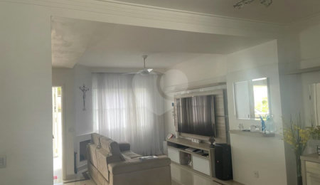 Casa à venda com 4 quartos, sendo 3 suítes,  no condomínio The House, São Paulo - SP