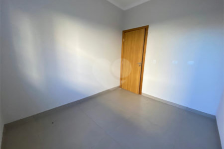 Casa à venda com 3 quartos, sendo 1 suíte, em Ipê, Três Lagoas, MS