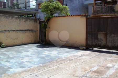 Sobrado à venda com 2 quartos, sendo 1 suíte, em Vila Vitório Mazzei, São Paulo, SP