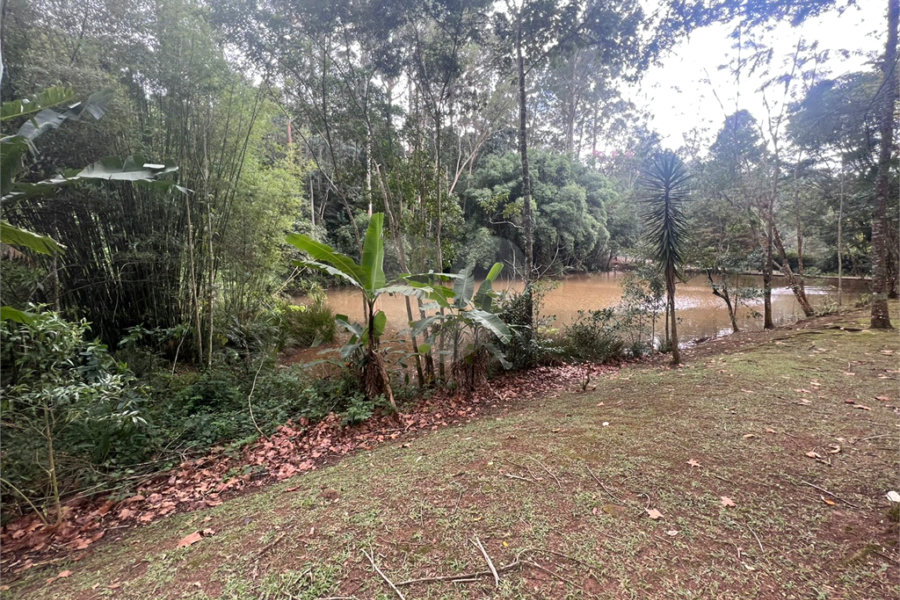 Casa à venda com 4 suítes no condomínio Parque Petrópolis 4 Secção, Mairiporã - SP