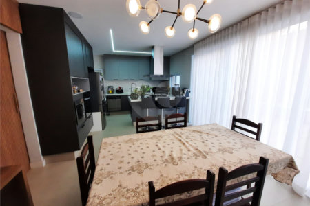 Casa à venda com 3 suítes no condomínio Ecovillagio, São Roque - SP