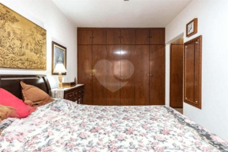 Apartamento à venda com 3 quartos, sendo 1 suíte,  em Vila Andrade, São Paulo, SP