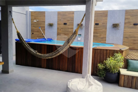 Casa à venda com 3 quartos, sendo 2 suítes, no condomínio Planície do Araguaia, Rio de Janeiro - RJ
