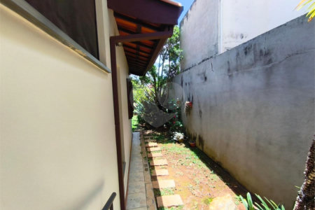 Casa à venda com 4 quartos, sendo 2 suítes, em Jardim Santa Bárbara, Atibaia, SP
