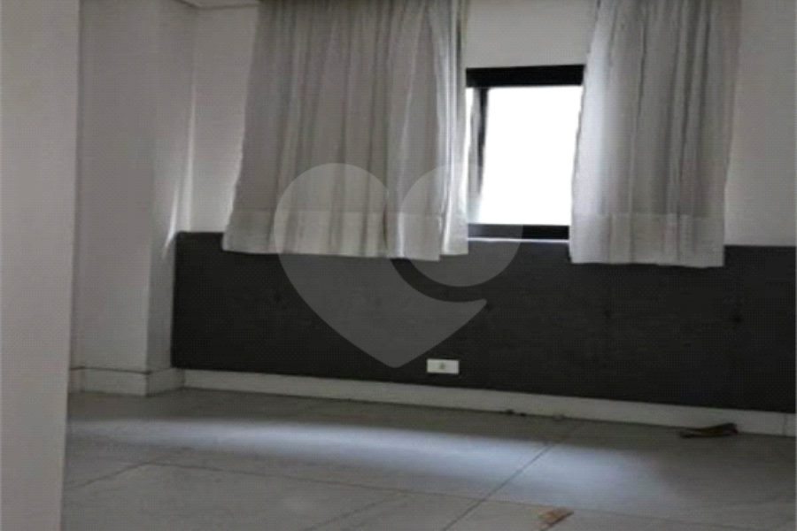 Casa à venda com 5 suítes no condomínio Tamboré II, Santana de Parnaíba - SP