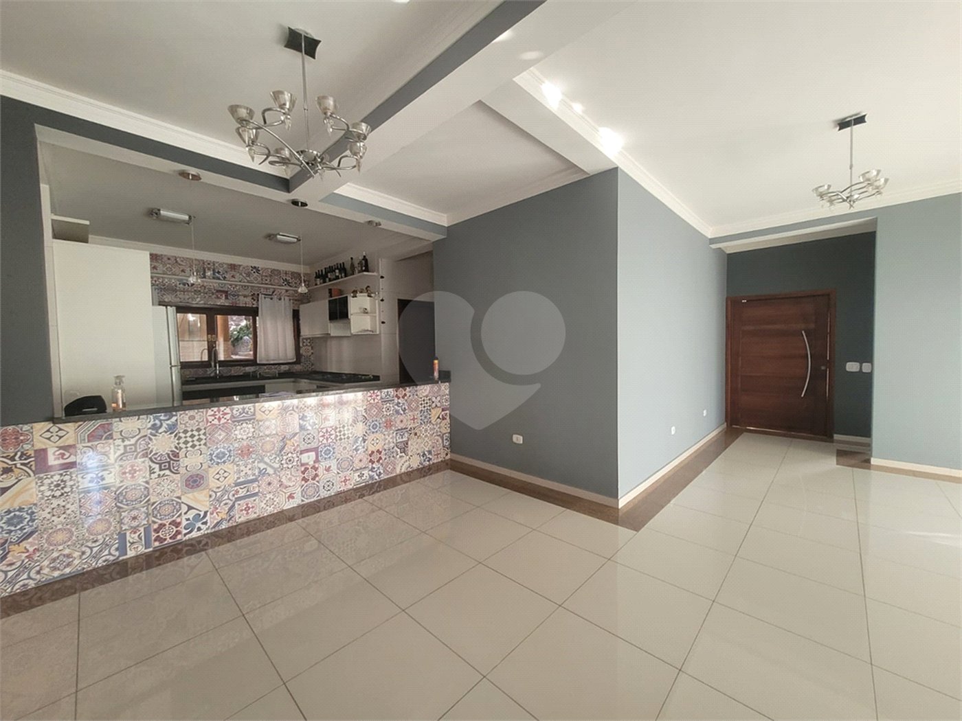 Casa para alugar com 5 quartos, sendo 2 suítes,  no condomínio Alpes de Caieiras, Caieiras - SP