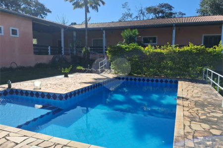 Chácara à venda com 3 quartos, sendo 1 suíte, em Bairro do Machadinho, Angatuba, SP