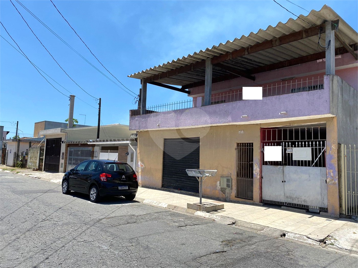 Sobrado à venda com 4 quartos em Jardim Cacique, Suzano, SP