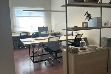 Sala comercial para venda ou locação na Avenida Paulista. 68m2