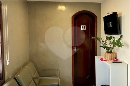 Sobrado à venda com 3 quartos, sendo 1 suíte, em Vila Gomes Cardim, São Paulo, SP