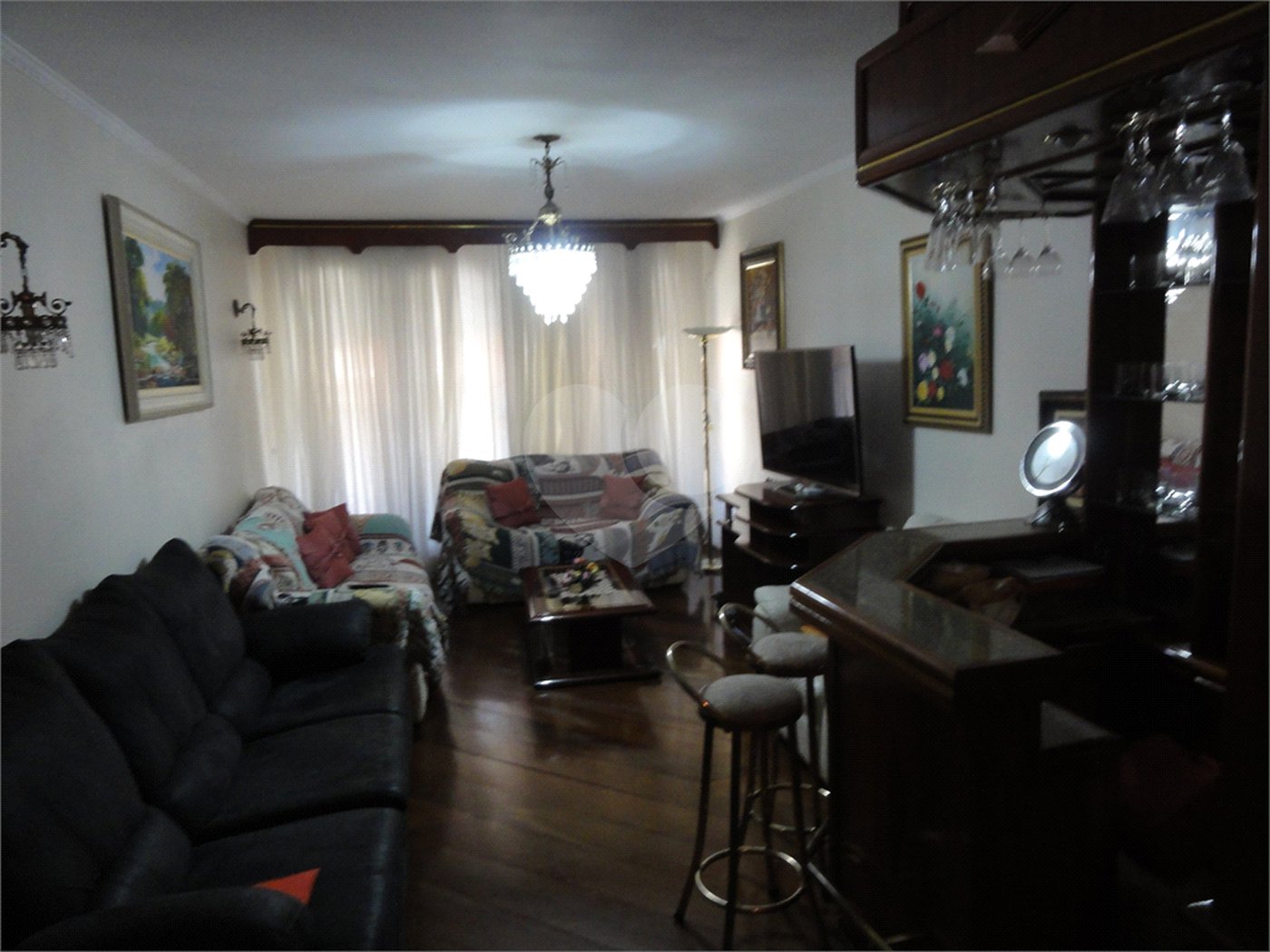Sobrado à venda com 6 quartos, sendo 4 suítes, em Tremembé, São Paulo, SP