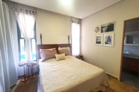 Casa térrea com 3 quartos à venda em Interlagos - SP