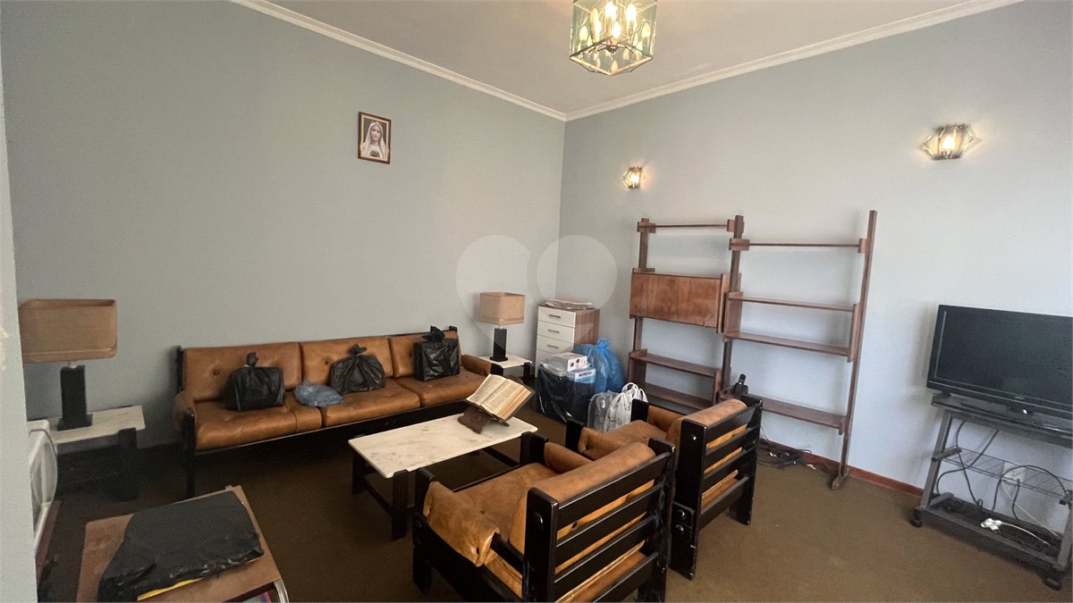 Casa Térrea com 3 dormitórios no Centro de Atibaia