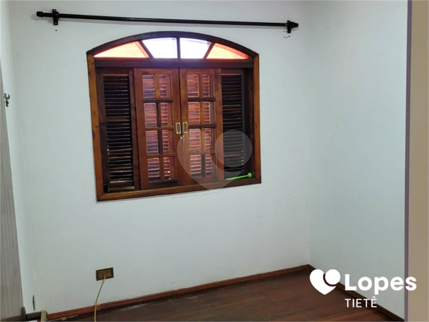 Sobrado à venda com 3 quartos, sendo 1 suíte, em Jardim Pinheiros, São Paulo, SP