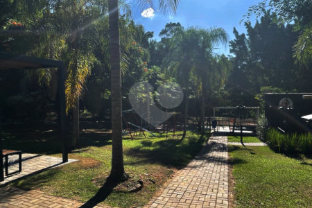 Casa à venda com 4 quartos, sendo 3 suítes,  no condomínio Terras de Santa Teresa, Itupeva - SP