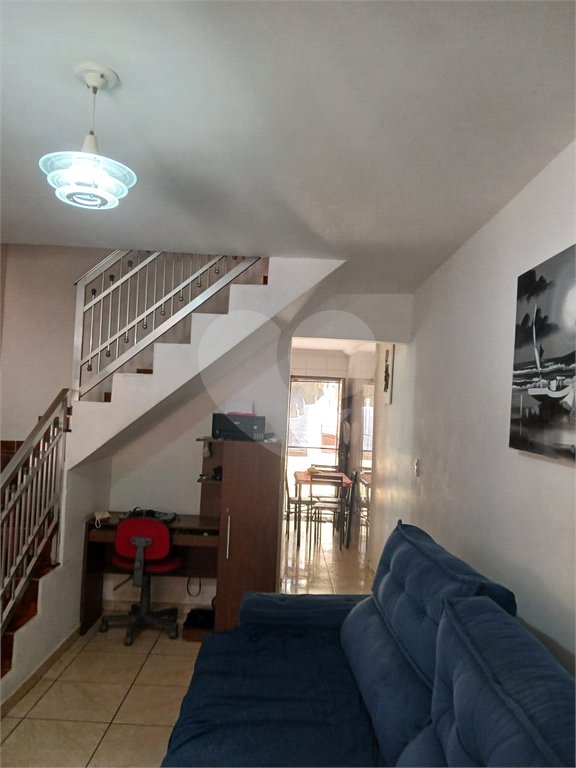 Casa à venda com 2 quartos no condomínio Residencial Armênia, Ferraz de Vasconcelos - SP