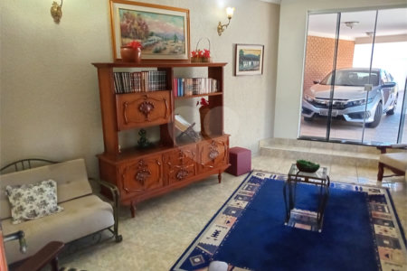 Casa à venda com 3 quartos, sendo 1 suíte, em Vila José Bonifácio, Araraquara, SP
