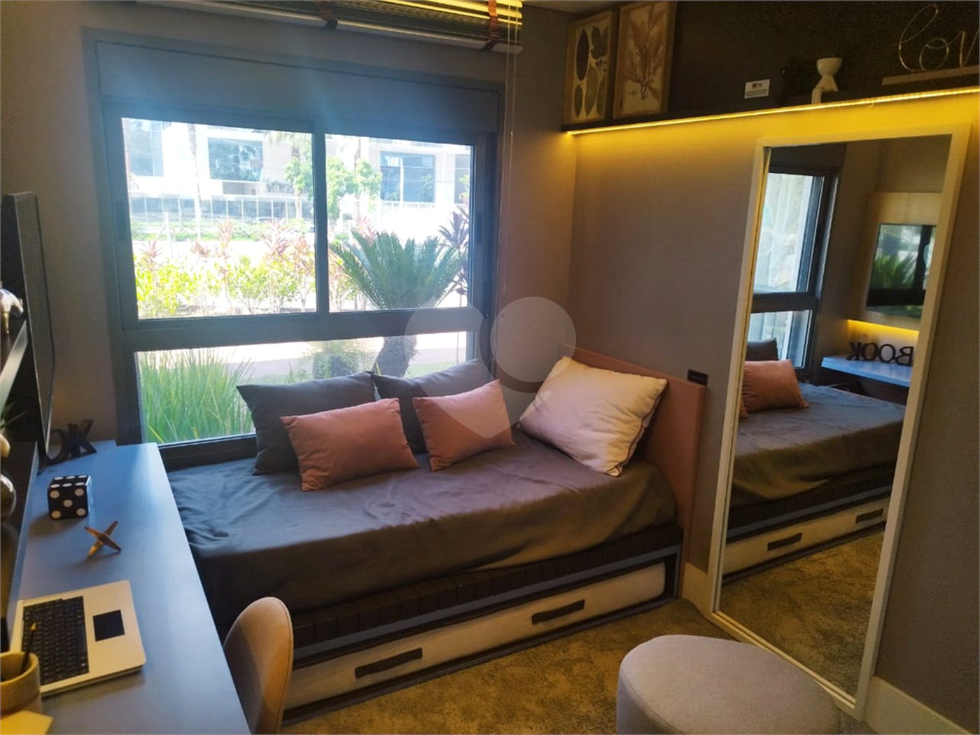 Apartamento à venda com 3 quartos, sendo 2 suítes, em Jardim das Acácias, São Paulo, SP