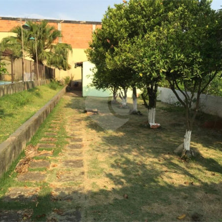Casa à venda com 4 quartos, sendo 2 suítes,  em Vila Oliveira, Mogi das Cruzes, SP