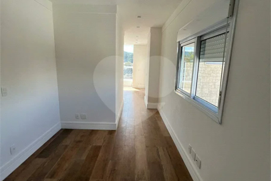 Residencial Tremembe Casa Linda - 255 mts - 04 dormit sendo 02 suites , 5 wcs - 04 vagas