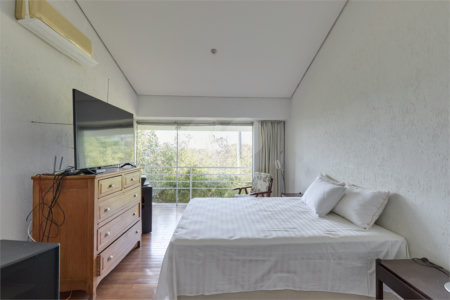 Casa à venda com 3 quartos, sendo 1 suíte, em Guarapiranga, São Paulo, SP