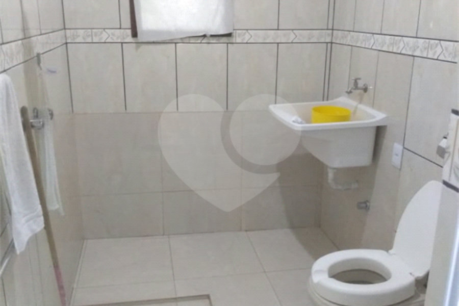 Sobrado à venda com 4 quartos, sendo 1 suíte, em Parque Edu Chaves, São Paulo, SP