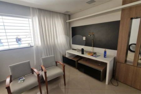 Sobrado à venda com 3 quartos, sendo 1 suíte, em Vila Libanesa, São Paulo, SP