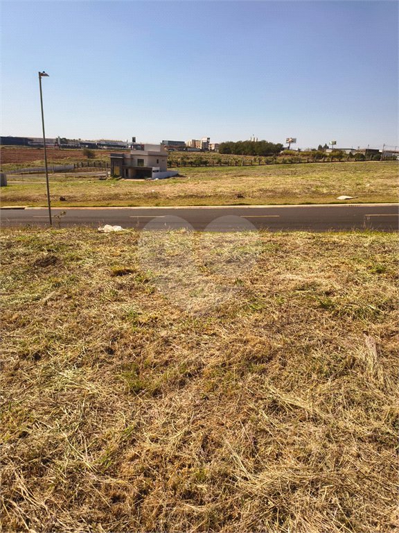 Terreno à venda no condomínio Riviera Village - Cravinhos, Cravinhos - SP